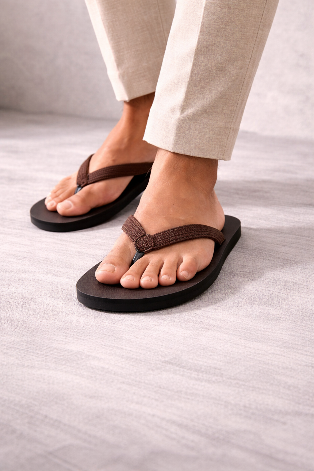 Mens brown Knot Slippers