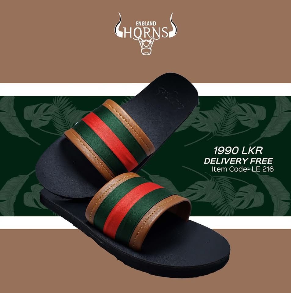 Chapel slipper black